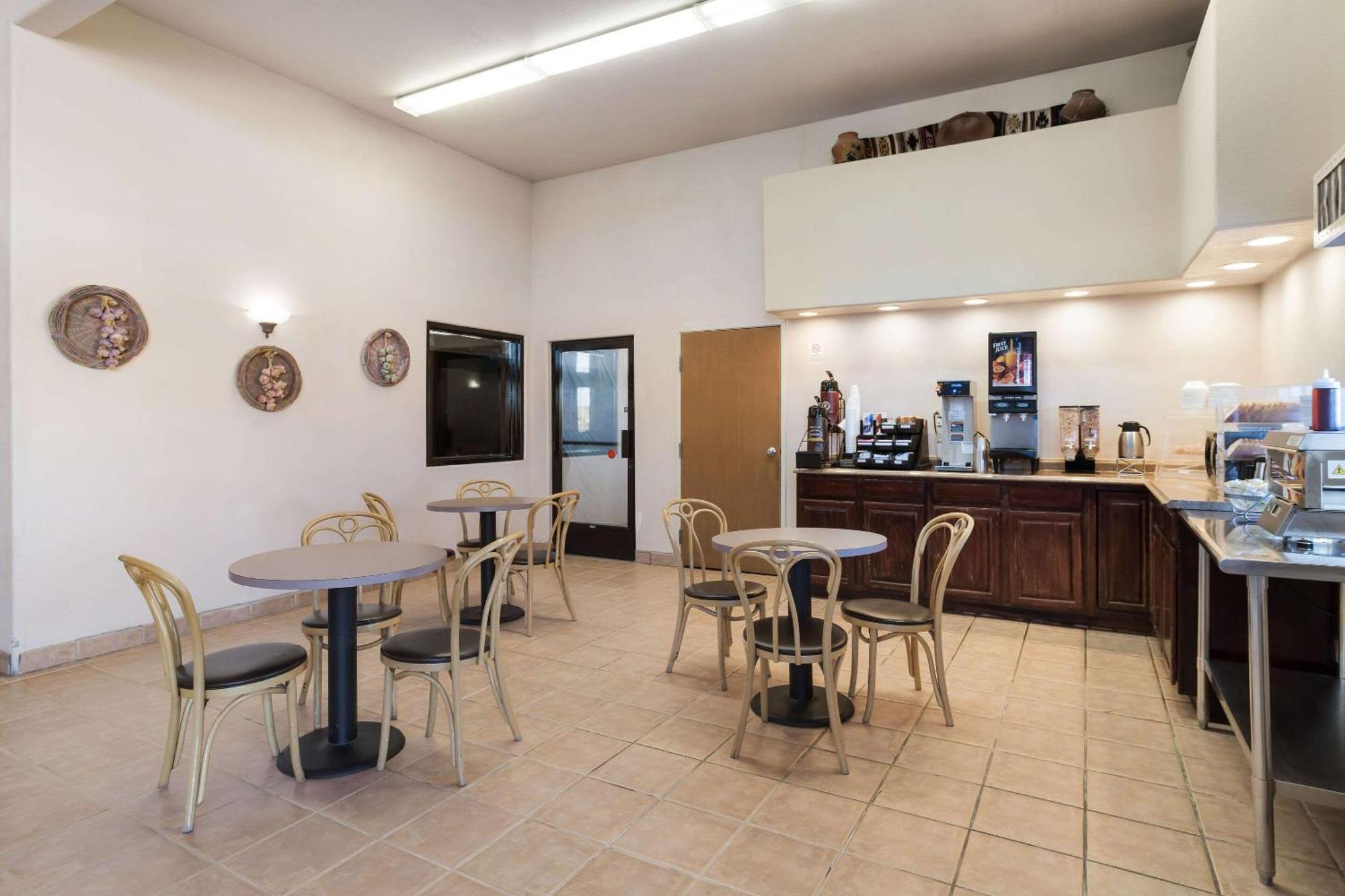 Rodeway Inn Gallup Εξωτερικό φωτογραφία